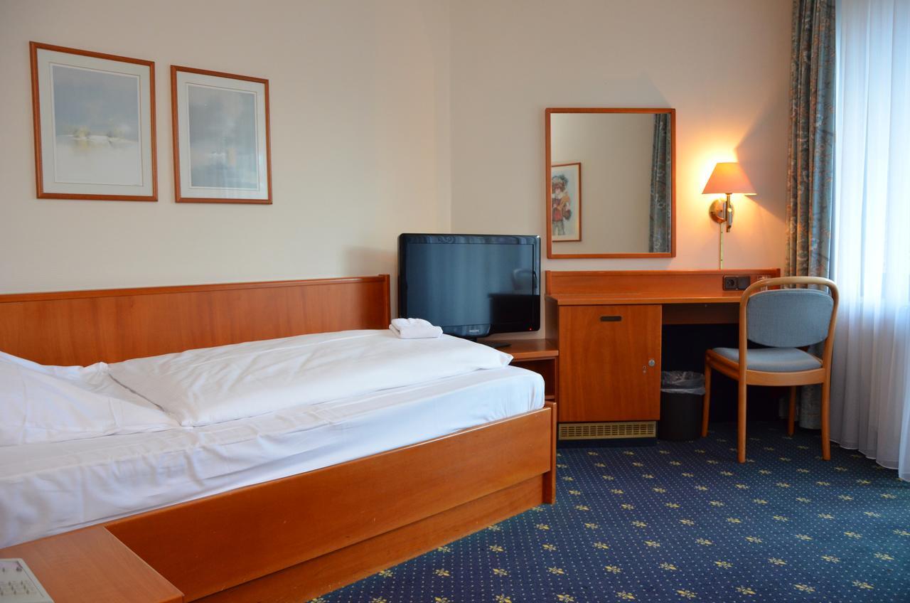 Karaman Group Hotel Bad Nenndorf Exterior foto