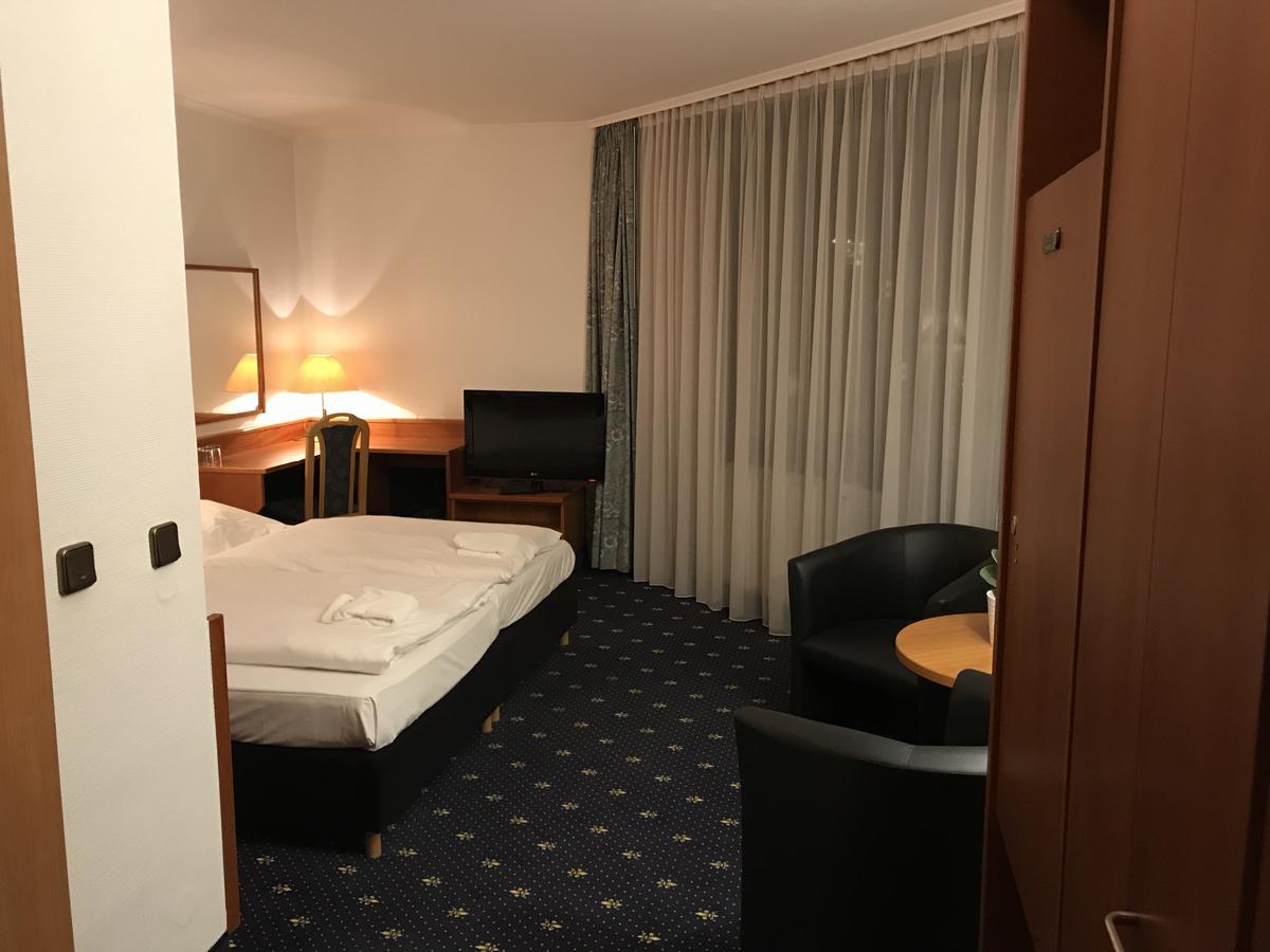 Karaman Group Hotel Bad Nenndorf Exterior foto