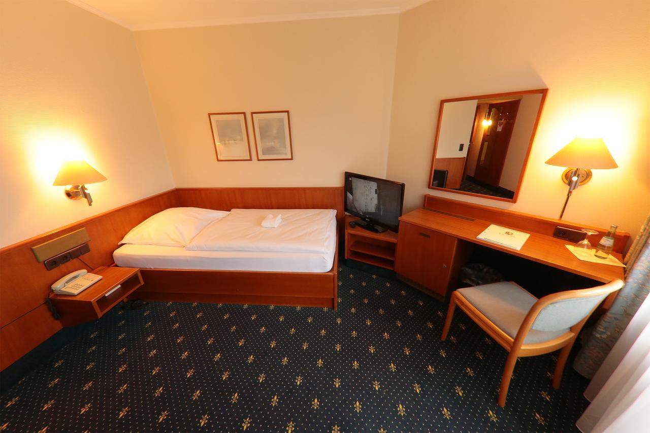 Karaman Group Hotel Bad Nenndorf Exterior foto